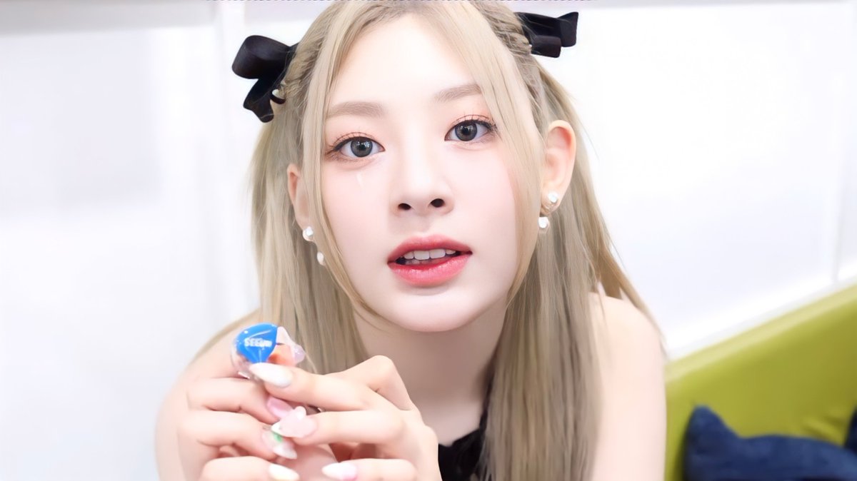 SEEUNSLOOK's tweet photo. adorable https://t.co/xNZQt6elW9