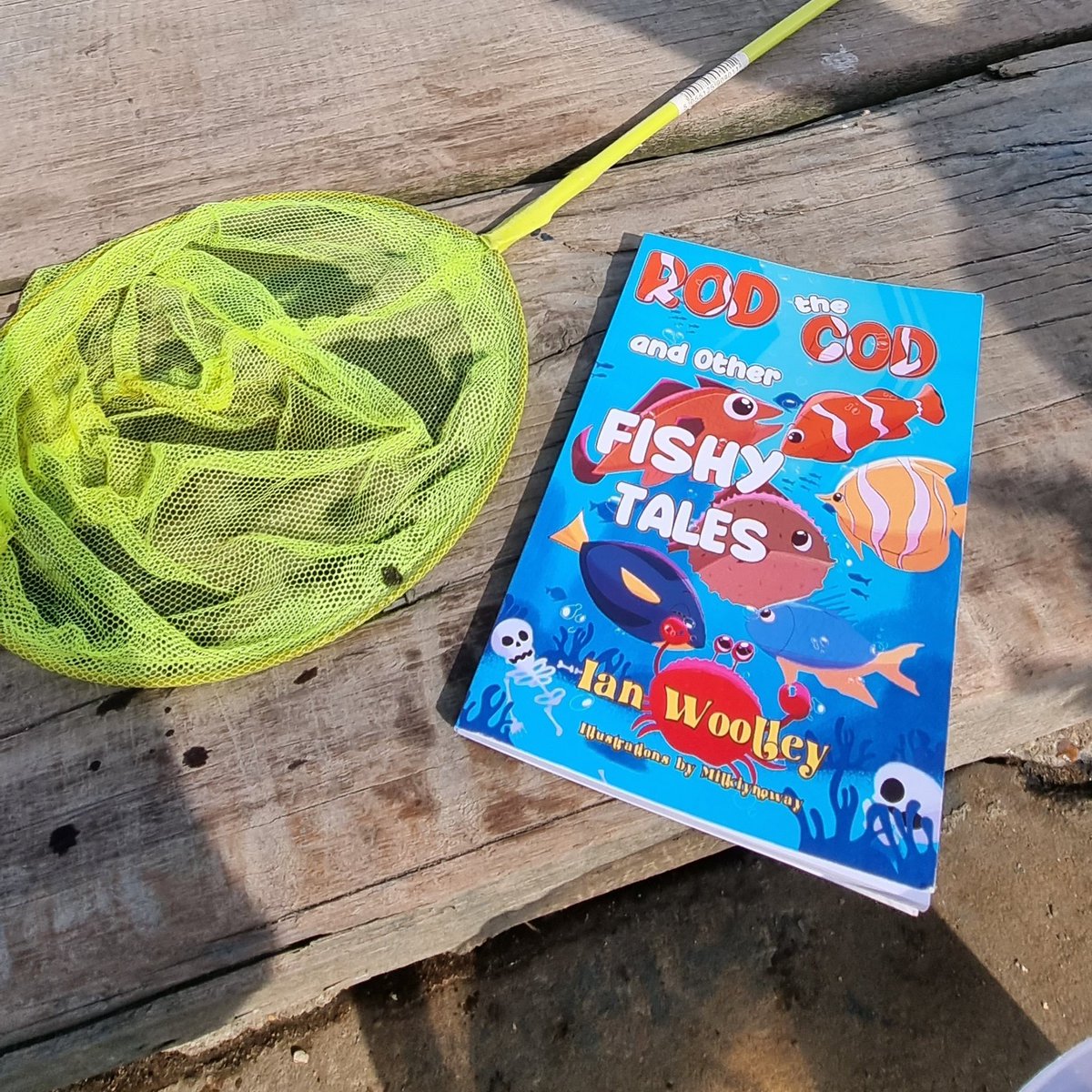 RodTheCod's tweet photo. Bring your family's crabbing days to life with The Lucky Little Crab, one of many short stories in my new children's book Rod The Cod & Other Fishy Tales. Available from all good book stores now. #RodtheCod #childrensbook https://t.co/nV5hvXVdXM
