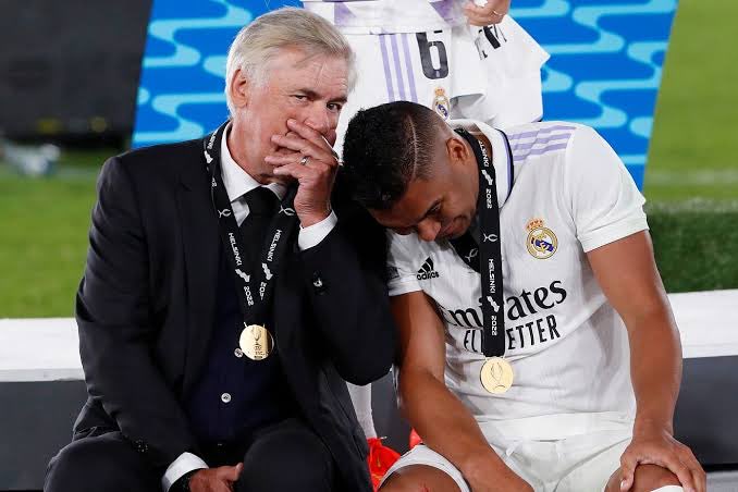🚨🎙️Ancelotti: “Não posso responder por que Casemiro trocou o campeão europeu por um time em dificuldades, mas a decisão é dele.”