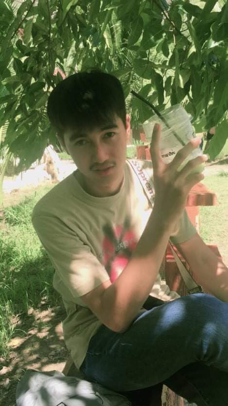 แมวขนสีรุ้ง tweet media