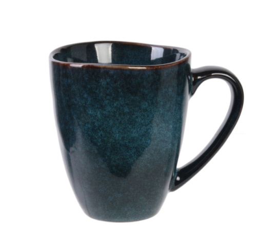 Wilt u de morgen startten met een lekkere warme chocolademelk dan komt deze zeeblauwe mok goed van te pas. De mok heeft een inhoud van 30cl en is gemaakt van keramiek en zit verder zeer prettig in de hand.

marocstore.nl/shop/zeeblauwe…