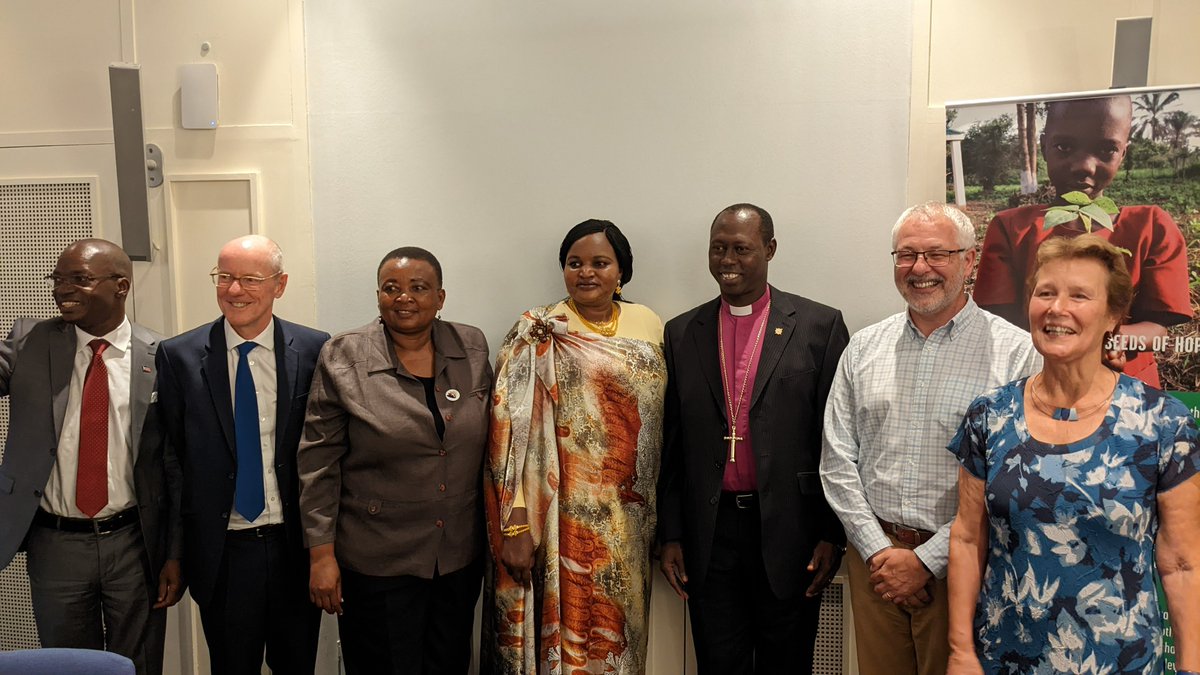 IbbaFriends's tweet photo. Fantastic discussions on #education &amp; #peacebuilding in #London on the 17th. Huge thanks to the panel! Left to right: Hon Pia Philip, Rt Hon Nick Gibb MP, Revd Amb Aida Peni, Amb Agnes Oswaha, Archbishop Samuel Peni, FIGS Chair David Lewis, and @OpenUniversity Prof Jean Hartley. https://t.co/Zd3As34Qa8