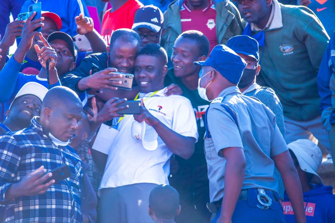 Nakamba_MNF's tweet photo. The keen soccer fans who traveled from far and wide to witness the inaugural Marvelous Nakamba U17 Invitational Tournament in #Bulawayo
Pictures Courtesy of @Stickyzw
@Nakamba_11
#MNF22 https://t.co/AeY0tUb3EM