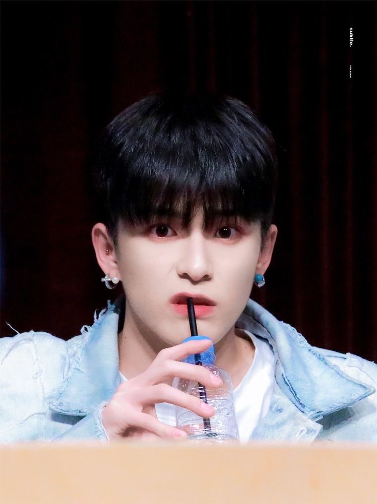 RUTER_FLYTRSR12's tweet photo. FAVORITE ASAHI STOLEN PICTURE

《erything is perfect》 ～♡～(⁎⁍̴̛ᴗ⁍̴̛⁎)

#ASAHI #아사히 #TREASURE #트레저
#31DayswithAsahi https://t.co/35rYQvtjHN