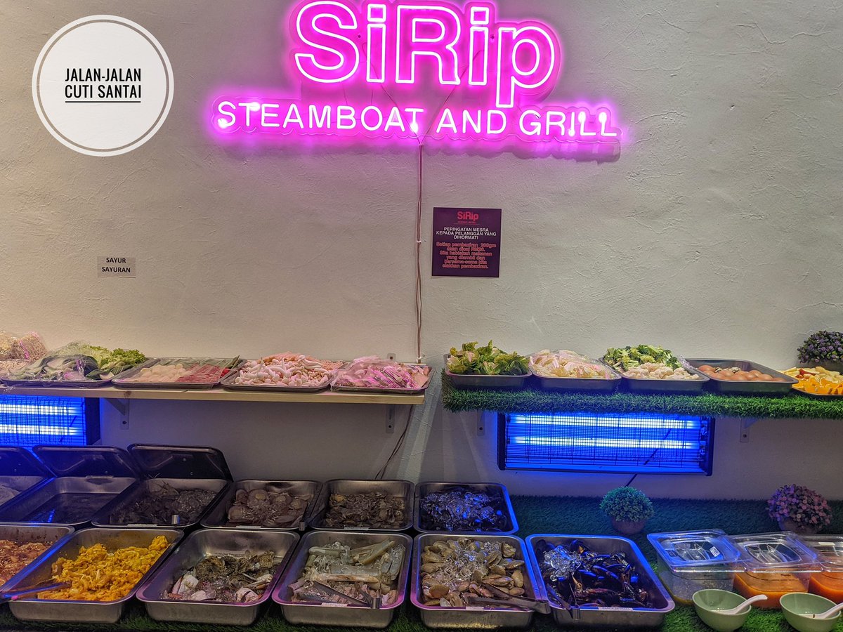 Peminat Seafood &amp; Grill!! Murah sahaja ajak family atau kawan2  MUKBANG &amp; makan banyak2 sampai kenyang pecah perut 

Amiklah 100 ekor udang, 50sotong sekali pun. Tkde masalah! Janji makan habis, tk habis. Ready untuk didenda 

📌Sirip steamboat and Grill Ampang