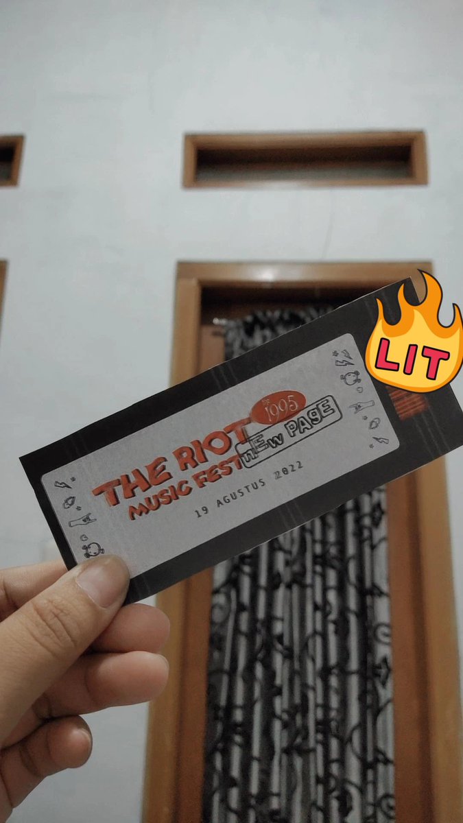 BestieHyuckie's tweet photo. UDAH SIAAAP NIIIH UDAH NUKER TIKET FISIKNYA YEEEYYY πππ
#RiotMusicFest #joelenARGHHH
@nkmoyuta #The1995 https://t.co/wlTzPoR56H