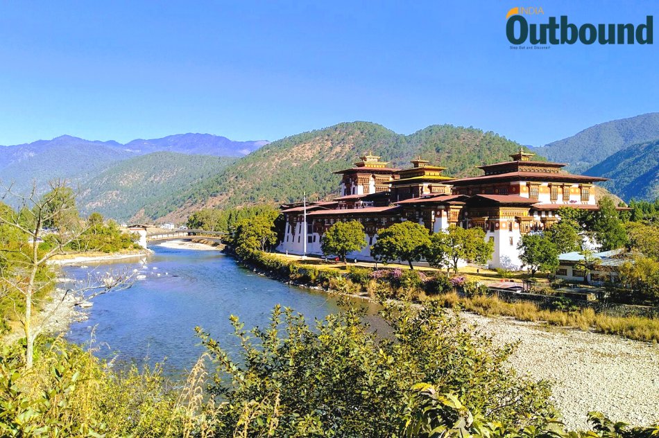 🇧🇹 #IODESTINATIONS: Find your zone of tranquility and spirituality at Punakha Dzong

📍Punakha Dzong, Bhutan

To know more about the destination, visit indiaoutbound.info

@tourismbhutan @PMBhutan

📷 @insta_khichik

#visitbhutan #tourismbhutan #bhutan🇧🇹 #IO