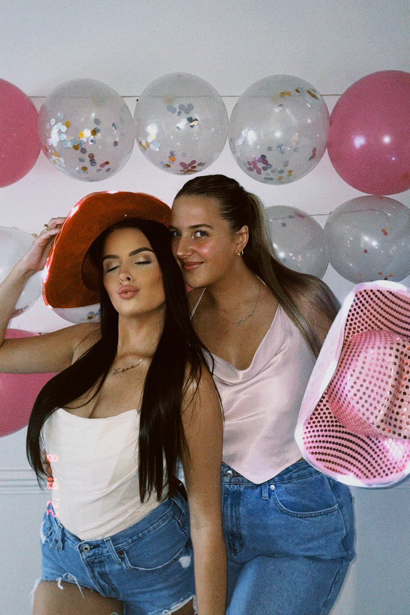 happy birthday to the prettiest heart🤍  love u forever 🦋 <a href="/addisonbene/">addiee😇</a>