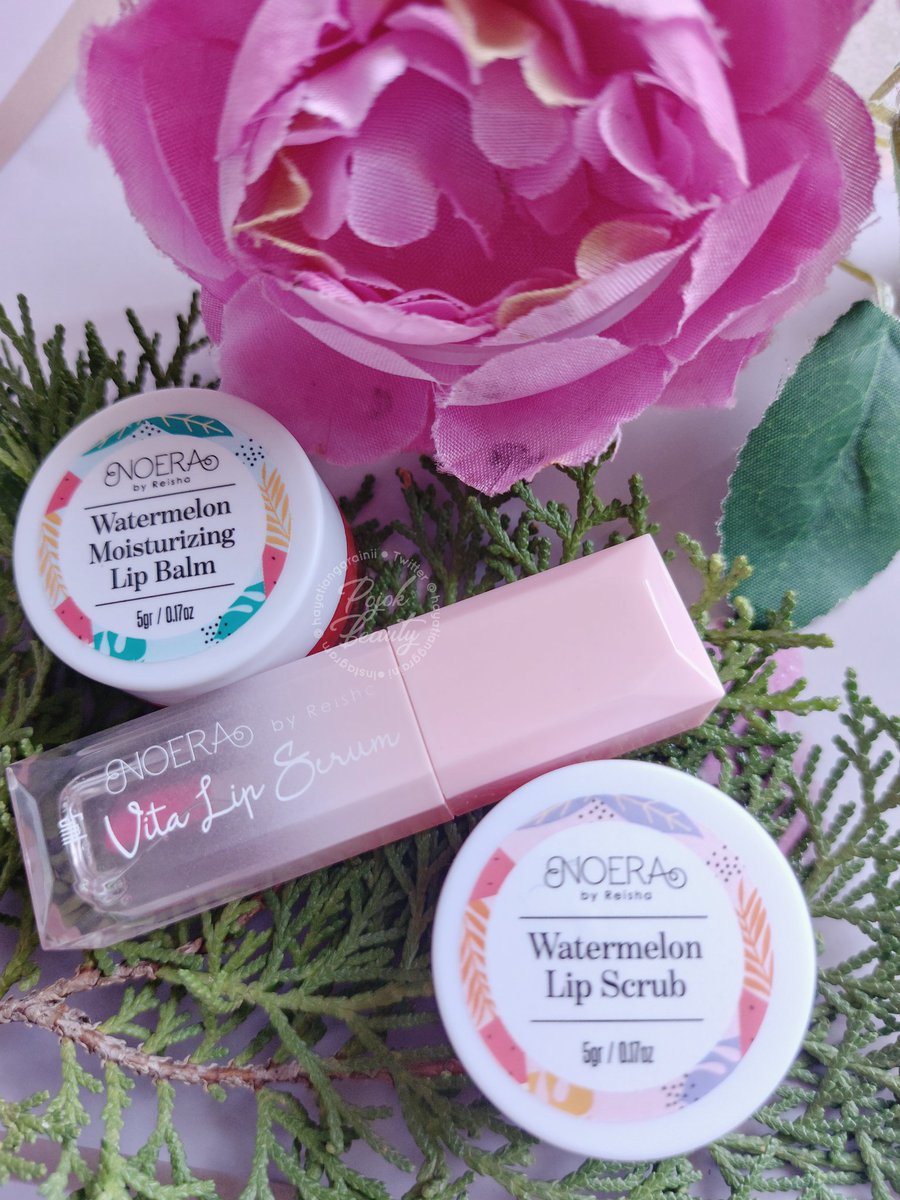 hayddengemz's tweet photo. One...two...three...
3 steps utk eksfoliasi & menutrisi bibir agar lebih cerah & sehat, merona alami pakai "jus semangka". Rangkaian lipcare ini wajib banget dicoba. Say bye bibir kusam & pecah-pecah
#racuninskincare #racunlipcare #HayReview #noerabyreisha
NOERA Lip Care Set https://t.co/QcyEbEYSHJ
