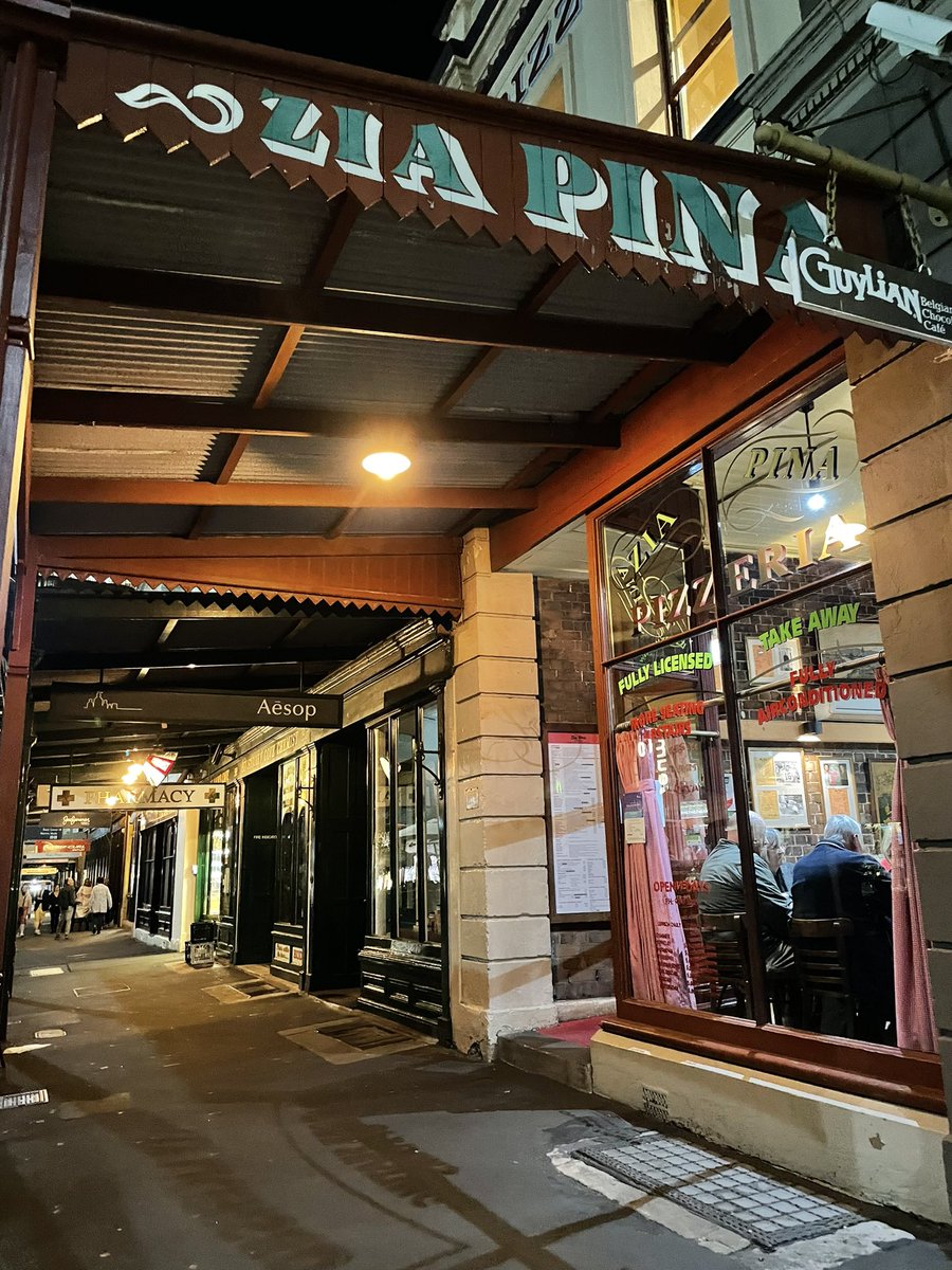pmenzies08's tweet photo. A night out walking in this beautiful city and so many little reminders of wonderful times had. #Blessed #MRLF https://t.co/Im1aBL3RLP
