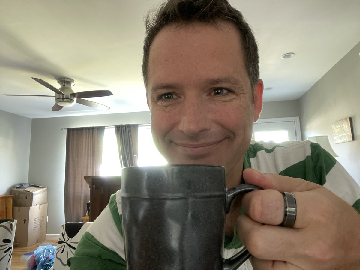 kurtarnold_kurt's tweet photo. Happy Friday. I hope your coffee or other beverage is satisfying this morning. Perhaps like the fact I only have 3 boxes left in my living room, 2 of them are heading to be yard sales! #HappyFriday #WeekendIsUponUs https://t.co/GQKxmujdGm