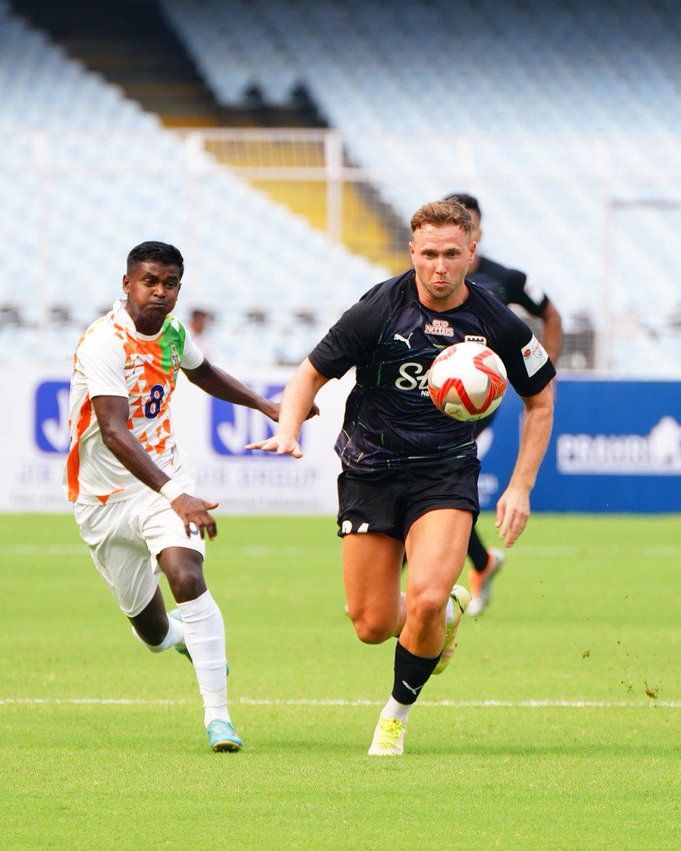 MumbaiCityFC's tweet photo. It was a #MumbaiCity debut to remember for Greg Stewart, with a goal to boot โ
We cannot wait to see more! ๐ฅ
#GregAalaRe #MCFCIN #DurandCup2022 #AamchiCity ๐ต https://t.co/tWgYvtnXxu