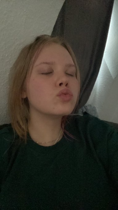 Does someone want to kiss me? https://t.co/Py2dsQvLZD<a href="/tag/chubby"class="tags"><span>#chubby</span></a>