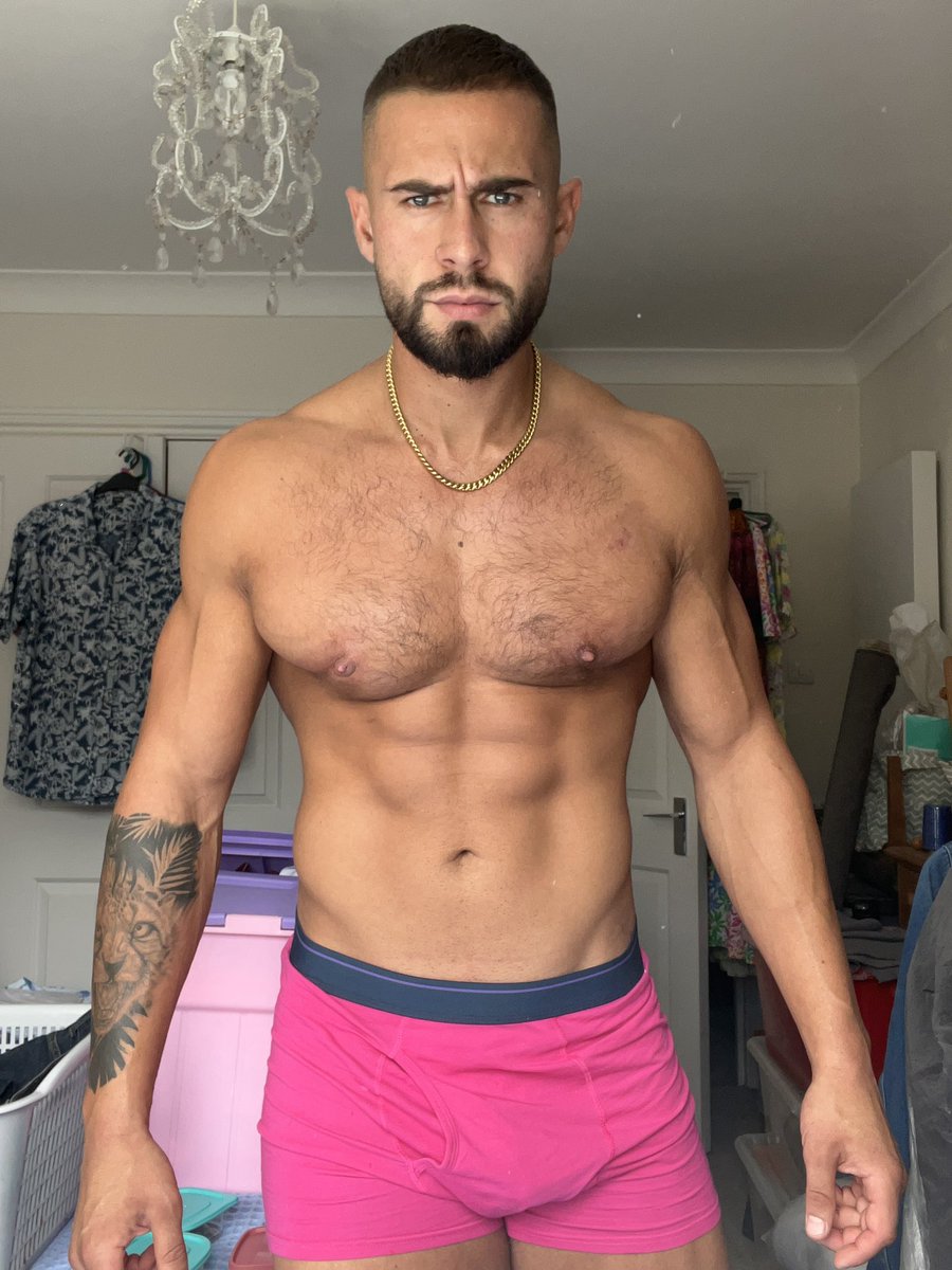 JamesATkhan's tweet photo. 👀 https://t.co/Sbc8vWwt1J