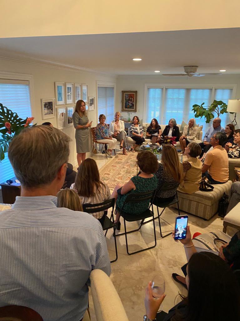 Change happens one conversation at a time. 

We are reaching out to communities around Florida to ensure they have the power of information to elect candidates that will put the safety of children before guns. 

<a href="/GiffordsCourage/">GIFFORDS</a> knows change is possible in FL.
