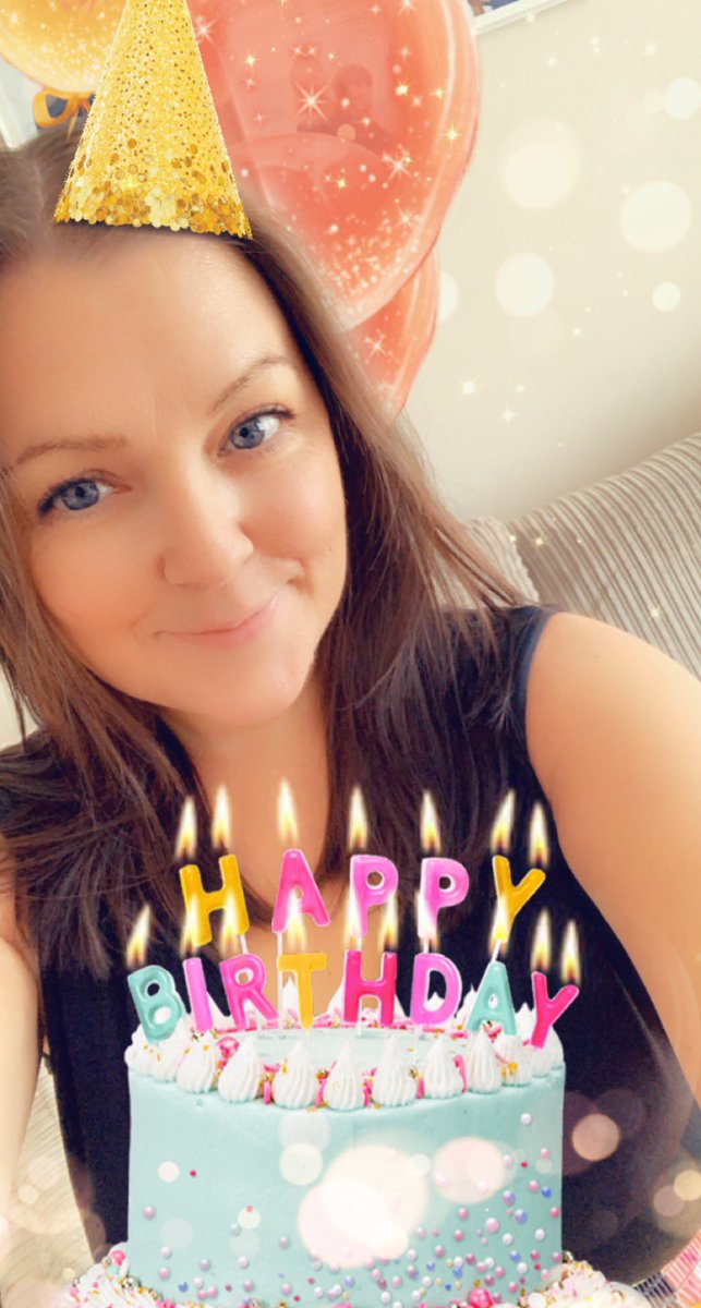 reddevil_lea's tweet photo. Iโm not a natural selfie taker but thought as today is my birthday Iโd make an exception. So after taking and deleting too many to mention here I am. 44 today ๐ฌ #happybirthdaytome #anotheryearolder #auldoll https://t.co/IfiXh8bF63