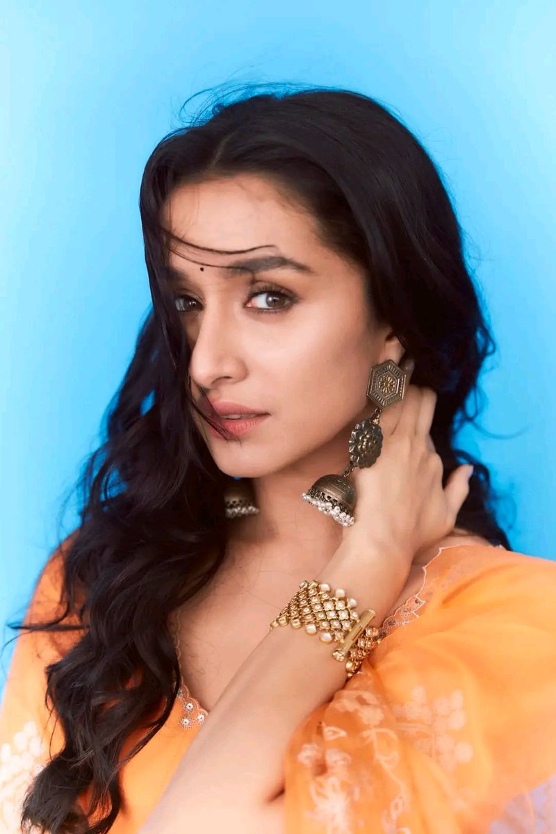 BeingRadhika8's tweet photo. the Irreplaceable queen :) https://t.co/MITj5hTFZw