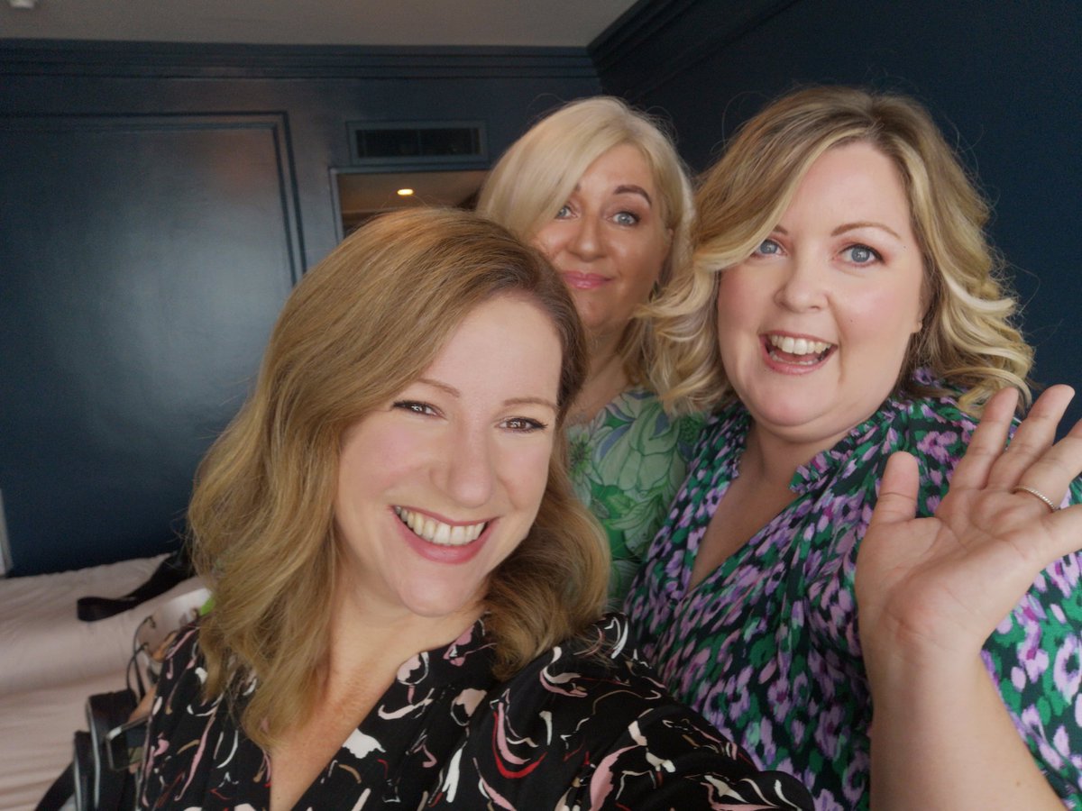 HazelGaynor's tweet photo. Before, during, and after. #RunTimeBook is officially launched in Dublin! @cathryanhoward take a bow! ๐คฉ๐๐ด https://t.co/7po8uu65ZE