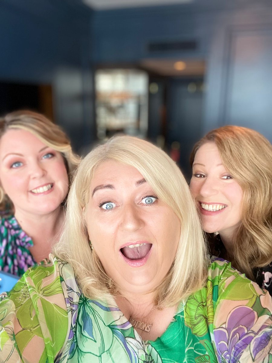 HazelGaynor's tweet photo. Before, during, and after. #RunTimeBook is officially launched in Dublin! @cathryanhoward take a bow! ๐คฉ๐๐ด https://t.co/7po8uu65ZE