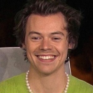 sunfflouwerry's tweet image. harry styles              harry styles 
2019                         2022