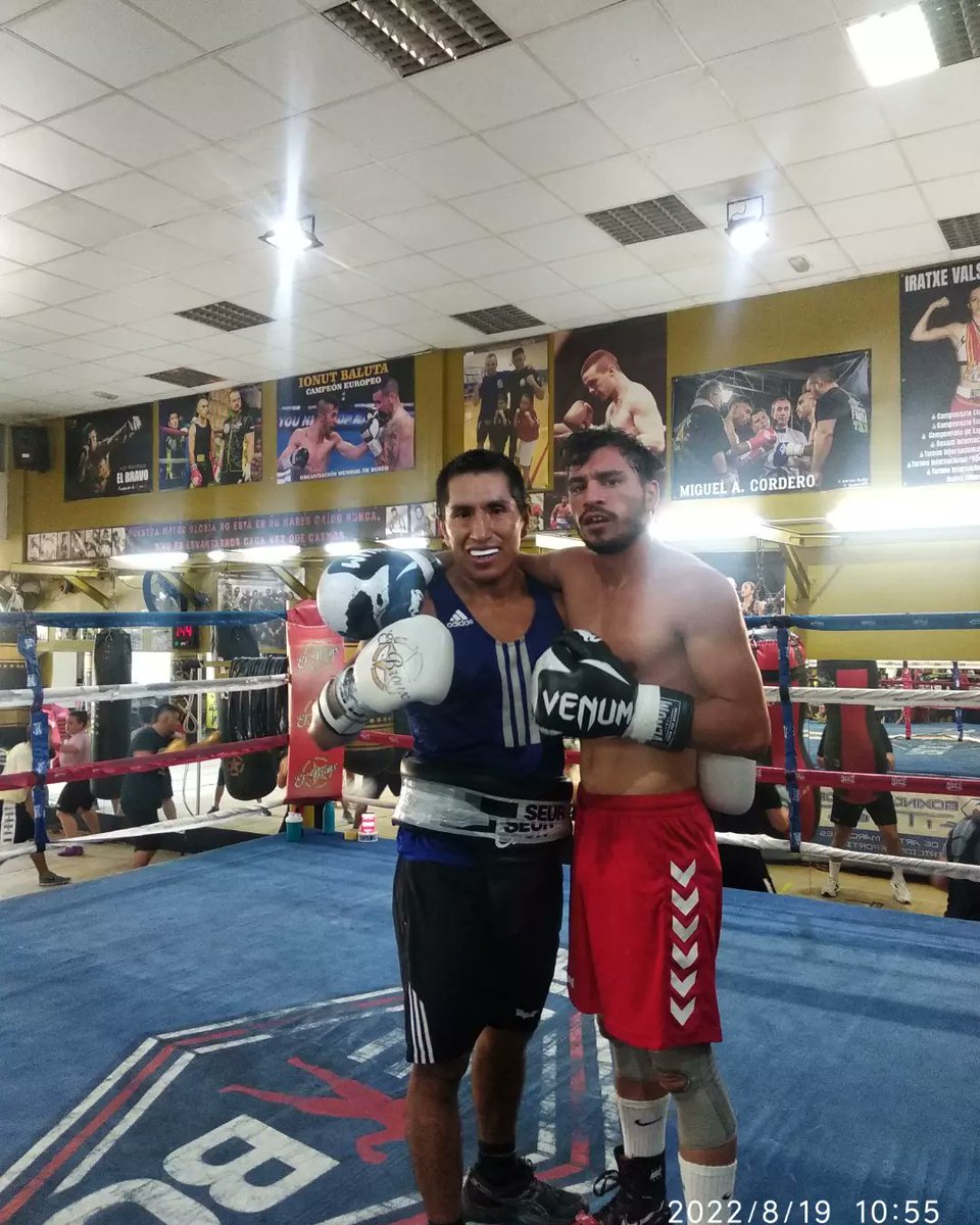 IRUTEAM's tweet image. Trabajo , trabajo y más trabajo.
Quiero puedo lo hago!!! Siempre
Sparring de hoy Johsua vs juan hinostroza.
Preparando sus próximos compromisos
Juan el 17 septiembre en Madrid
Johsua 1 octubre en Granada
Gracias Manu segundos fuera Fuenlabrada como siempre tío.