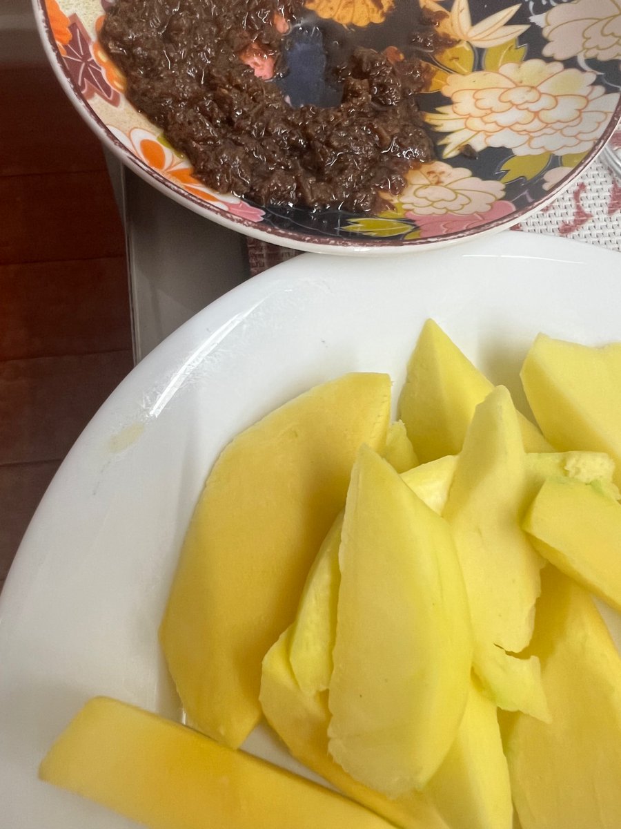 Dianeyap's tweet photo. Happiness!!!! 🥭❤️❤️❤️🥰 https://t.co/jG0CXig9vg
