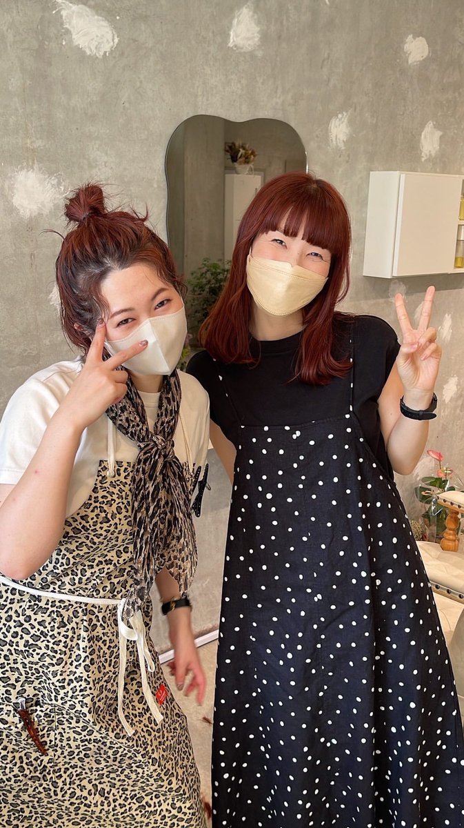 MIKKO_0903's tweet photo. 大好きな赤色に❤️
今まで担当してもらっていた美容師さんが独立して新しくお店をOpen💇♀️
周南市のPH通りにある「Uniik」
おそろいのかわいいカラーとロングからミディアムにカットしてもらいました♡
オリジナルオイルもGET!!!
#Uniik https://t.co/EZoxo6dB6Q