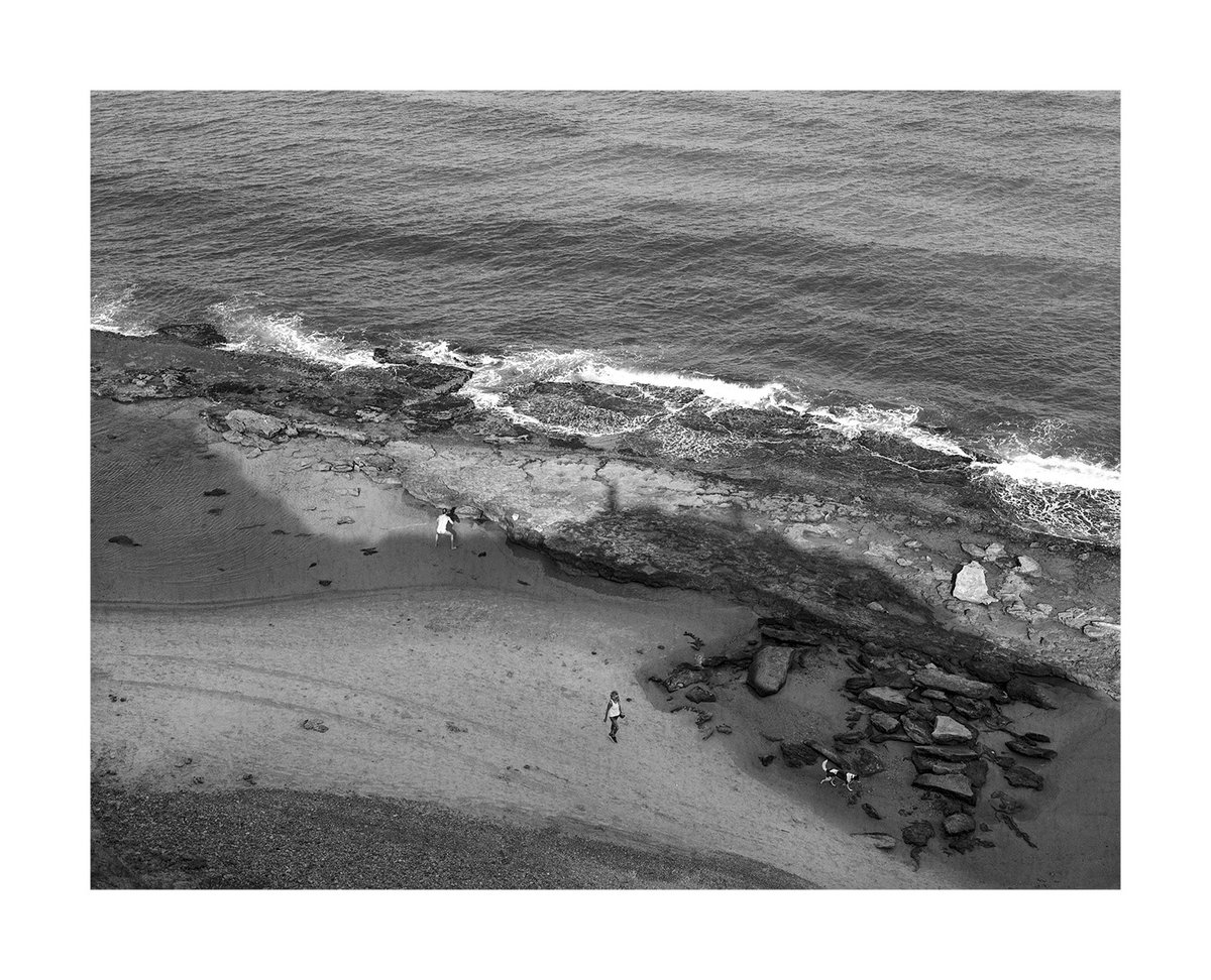 liorfaust's tweet photo. Big sea Small people an more
ilford Delta 100 Exp 2005.
For the #ilfordphoto #fridayfavourites by 
@ILFORDPhoto
  For the theme #smallonfilm. 
#filmphotography 
#streetphotography
#blackandwhite https://t.co/rmvb24Oii7