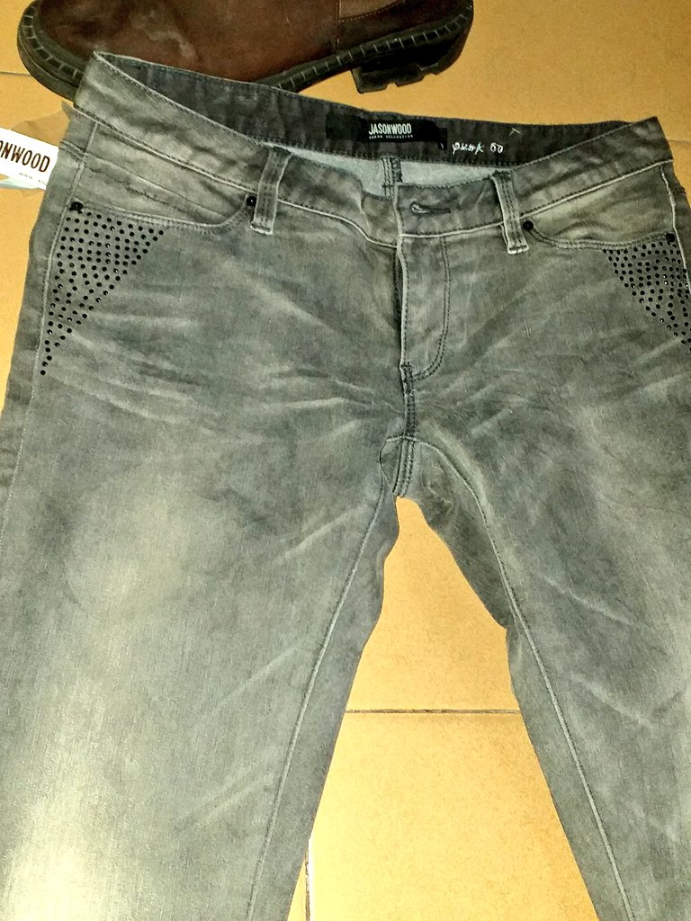 Lilcentasuquo1's tweet photo. BBC WEARS still trending and servicing y'all with our mad swaggalicious denim men and women trousers! Ranging from 4k to 6k 
Dm for yours! 
BadBoyCent has "a taste of cockiness" and you can see that! 👑🥂
All are stretches! 💪🏿💪🏿💪🏿 https://t.co/TdvHQjrZ7Q