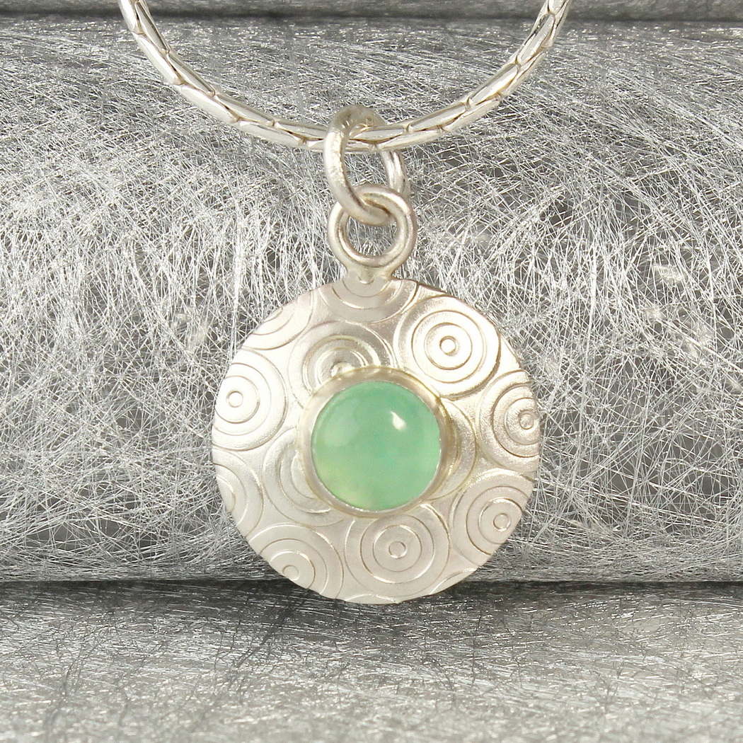 We have been busy working on a new range of jewellery called the Satin Silver range. 

#pendant #necklace #handmade #jewellery #silver #aquachalcedony #gemstones #chalcedony #pendants #necklaces #bluegreen #stone #contemporary #satinsilver #mattsilver