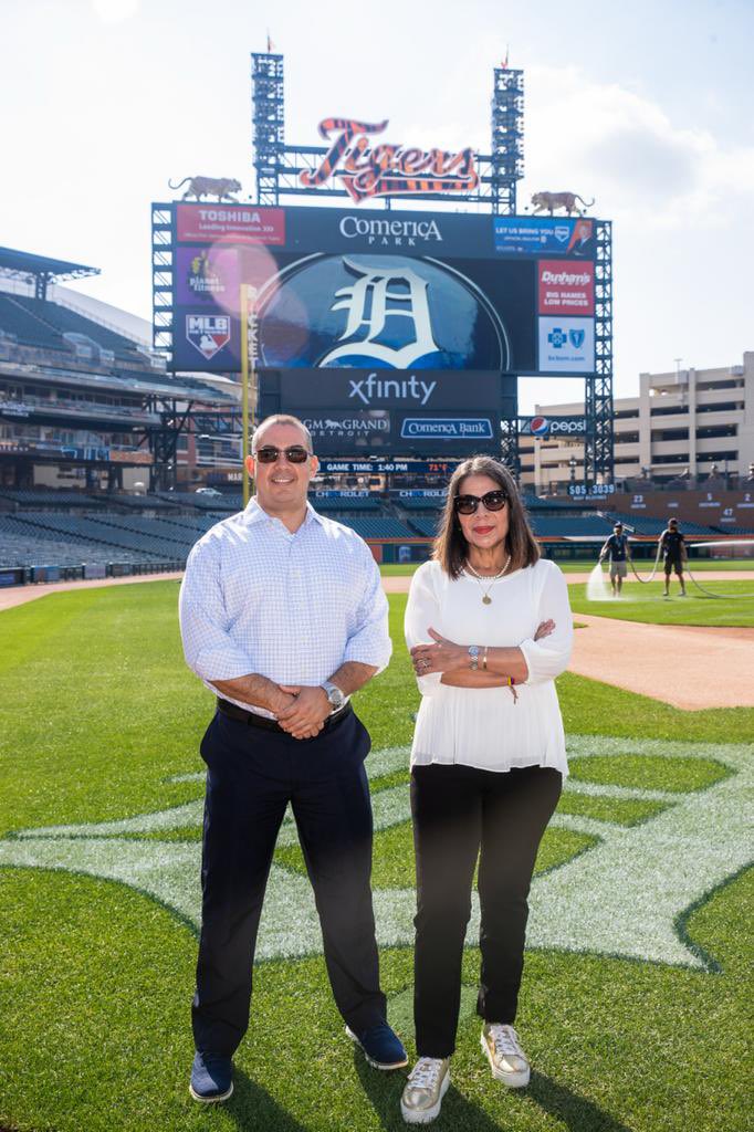 porlagoma's tweet photo. Hoy es el día de @ByCarlosGuillen. Tendremos ese honor inmenso de ser  la primera pareja que narra y comenta en español un juego de los Tigres de Detroit. Será otra de las actividades que @TigresdeDetroit tendrá como parte de “Fiesta Tigres”, una celebración de la hispanidad. https://t.co/ZX2YwTcC4Q