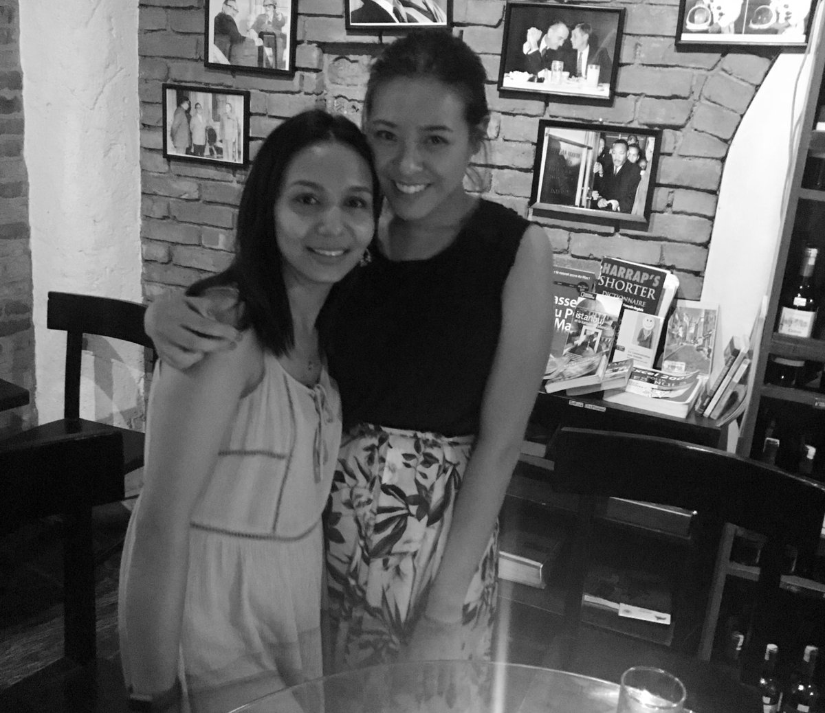jayphuong's tweet photo. On #WorldHumanitarianDay, we celebrate all #humanitarians across the globe who dedicate their lives to supporting the most vulnerable & marginalised. We also remember those who lost their lives in service. Miss you @adhikariekta 🌺 #alwaysremember #ethiopianairlines #bloomgarden https://t.co/nbS72nhSqX