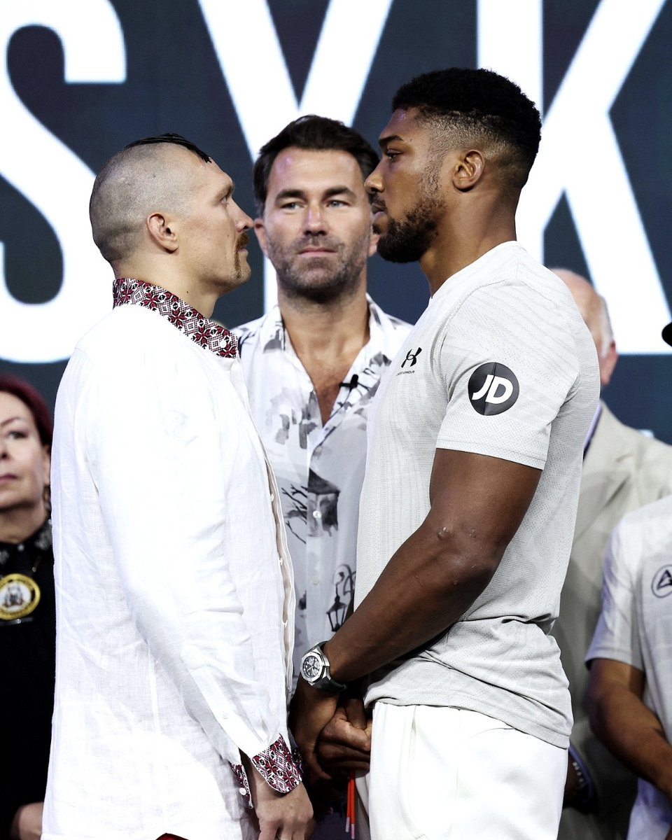 DAZNBoxing's tweet photo. 𝐈𝐓'𝐒 𝐆𝐎 𝐓𝐈𝐌𝐄 🙌 

👑 WBO
👑 WBA
👑 IBF
👑 IBO
👑 Ring Magazine

🇺🇦 @usykaa vs. @anthonyjoshua 🇬🇧

#UsykJoshua2 #RageOnTheRedSea https://t.co/I0mBUoyffr