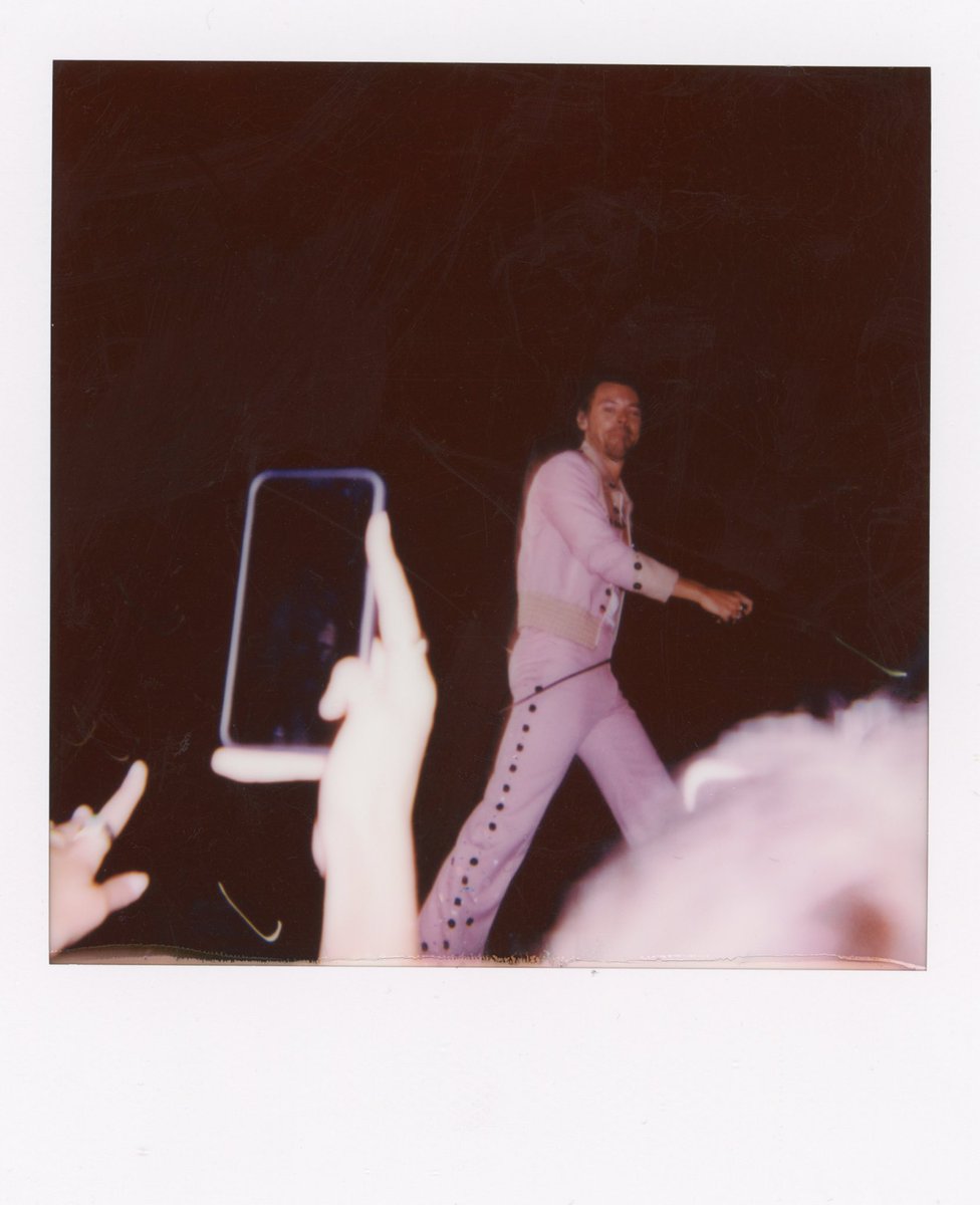 nicole 🛰️ tweet media