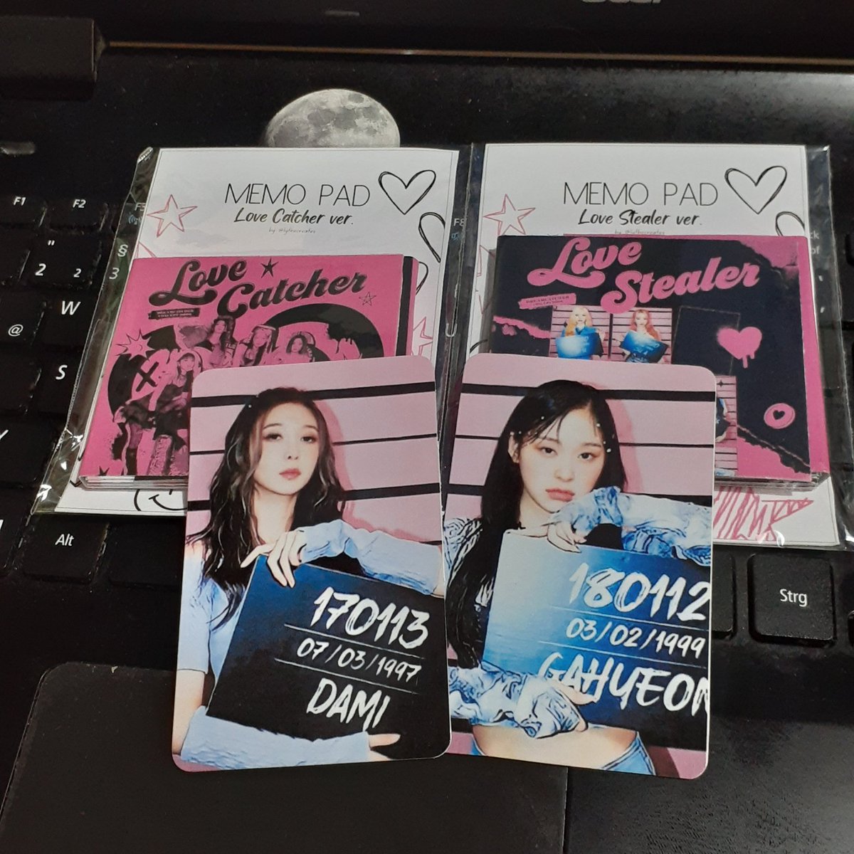 singniedreamy's tweet photo. ˗ˏˋ ꒰ 📬 #mailfordreamy ꒱ ˎˊ˗

yeeeeey finally received these super duper cute memopads !! thankie sa sparky freebies and packing it safely. looking forward sa iba pang product mo @lythecreates 💖

#lythec_feedback https://t.co/tPwHJFx3rm