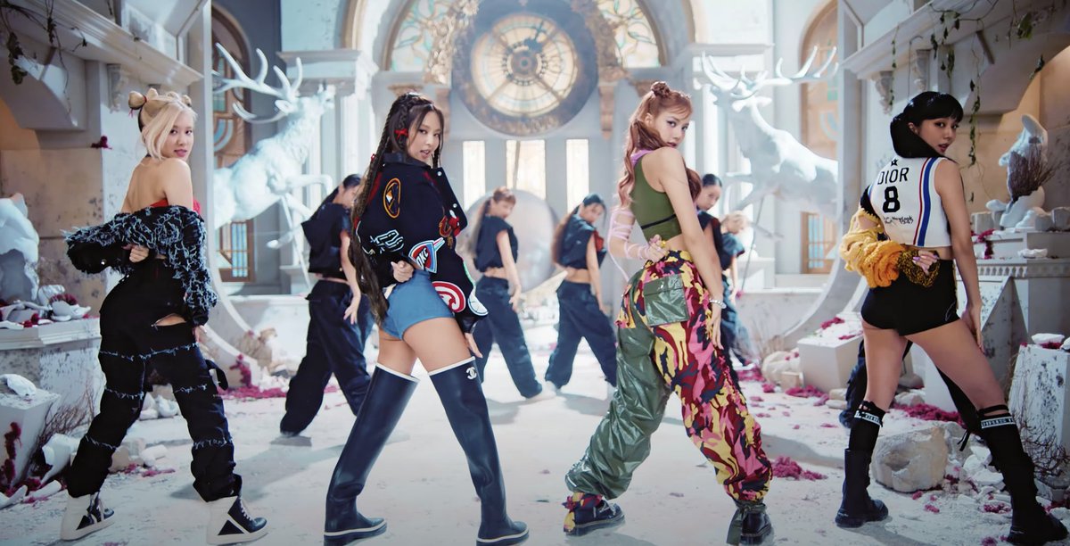 MTV's tweet photo. Gonna commit this #PinkVenom music video choreo to memory while we count down the days until they hit the #VMAs stage!!!! 

Party with @BLACKPINK at the 2022 @vmas — Sunday, August 28 at 8p on MTV 🖤 💕 https://t.co/CX0aOPi04C