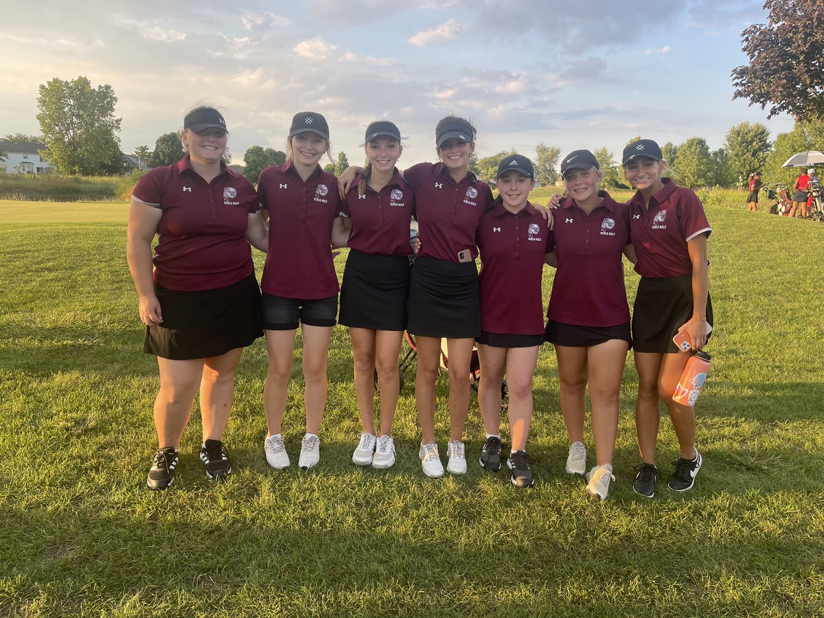 The girls played well yesterday against Grove City and Olentangy! Our two low scores were Anna with a 38 and Hailey with a 40 ! Great Job girls!! Our Jv played a good match with their opponents as well!