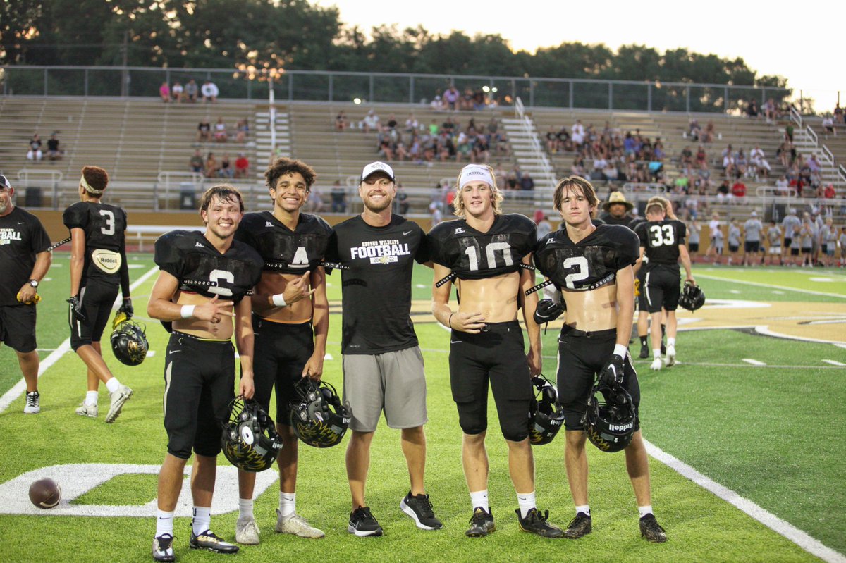 daytonjomo5's tweet photo. One last ride. #exceptCade #HSBDTS @zayyg04 @lilscrub10 @CadeCamerer @KivettCollyn https://t.co/SOaaZSJFOt