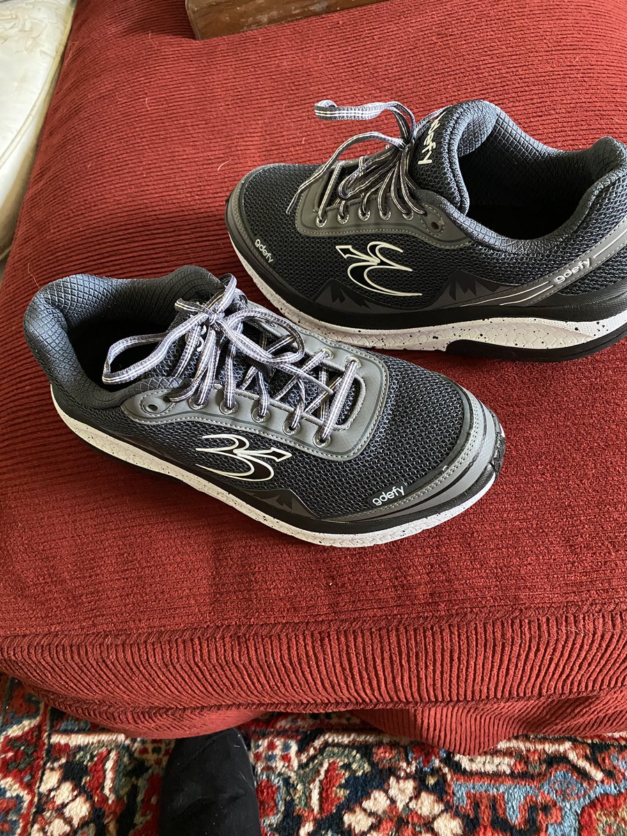 maxtheknife2012's tweet photo. Foot comfort at it’s Best #newshoes #gdefyshoes @gdefy https://t.co/RGahSspn7Q