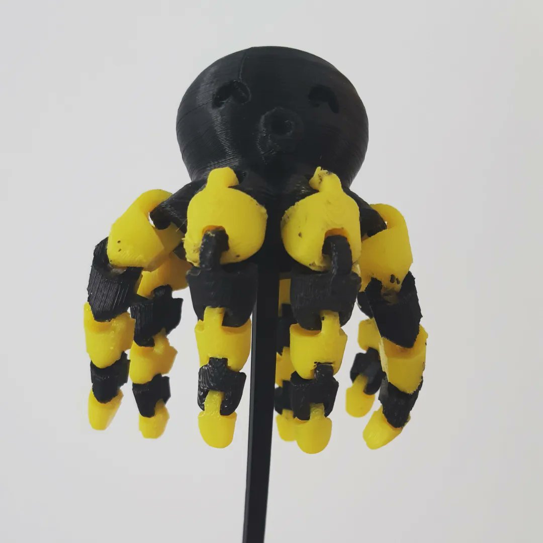 🐙Pulpo 🐙 ¡impreso con doble extrusión! 

gams3d.com

#gams3d #impresion3d #pulpo #filamentopla #dobleextrusor