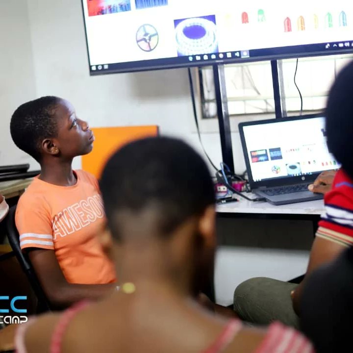 theighubafrica's tweet photo. It's another interesting Friday at Innovation Growth for the Kids attending our Kids Code Camp.
Meanwhile we know the weekend is here and all of us at IGHub would want you to have a wonderful weekend.
#TGIF
#ighubafrica #ighub
#kidscodecamp https://t.co/9vtn9A0UAS