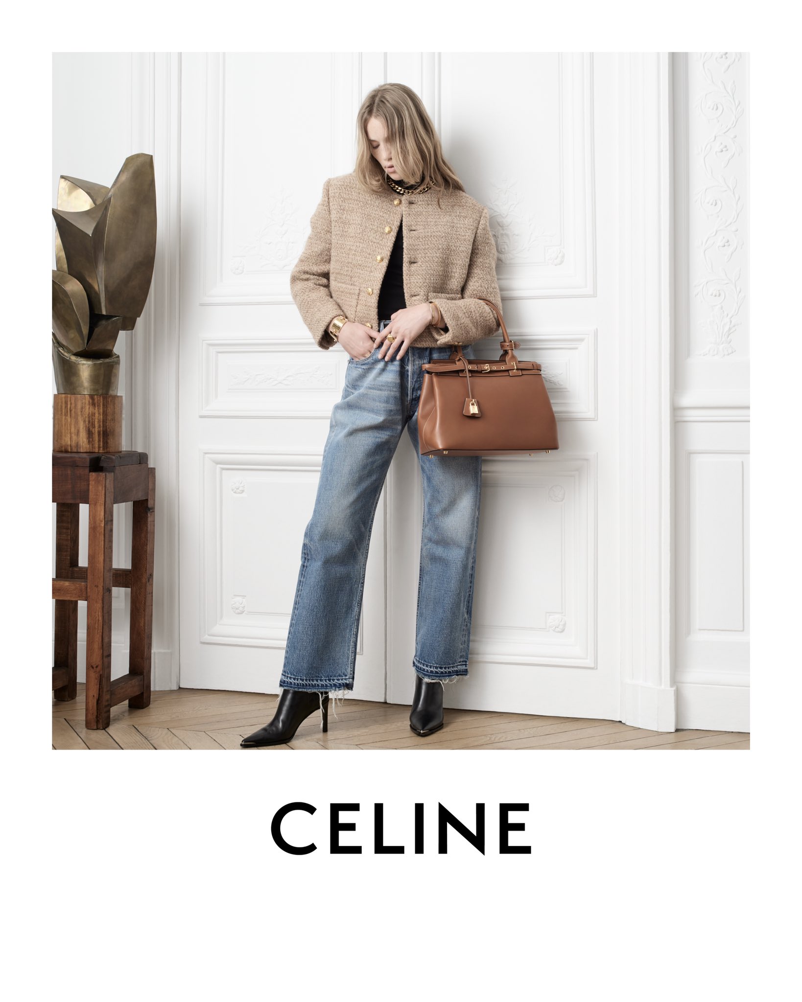 CELINE on X: CELINE WOMEN WINTER 22 DANS PARIS INTRODUCING THE NEW CELINE  BAG CELINE CONTI AN ENTIRELY NEW DESIGN, THE LUXURIOUS CELINE CONTI IS MADE  IN THE HIGHEST TRADITION OF OUR