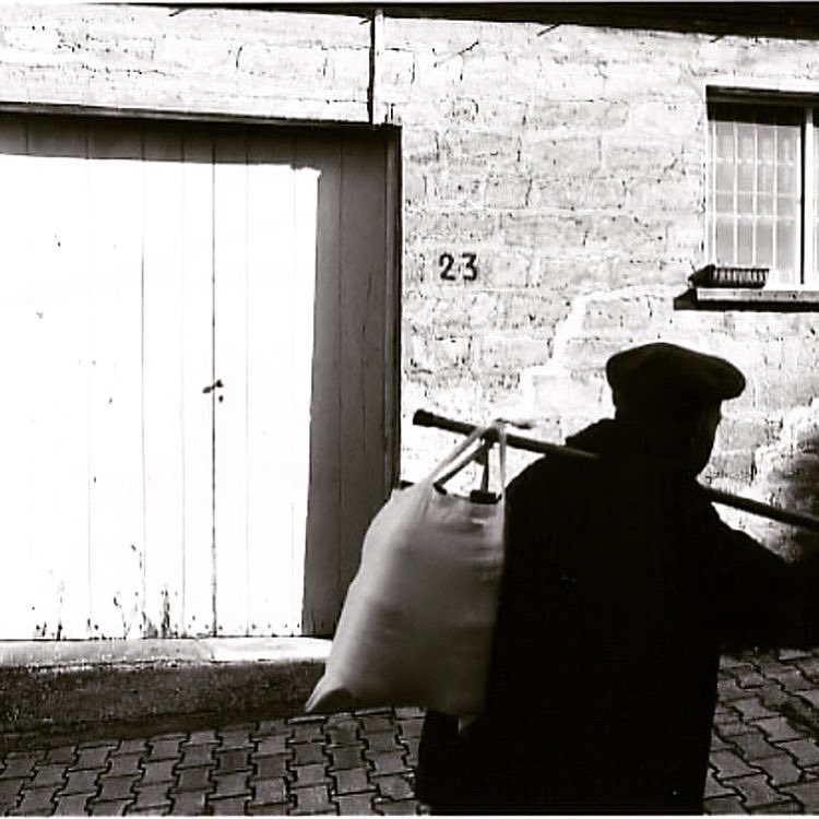 LAmericana's tweet photo. #InternationalDayofPhotography • #GhostsofItaly #ViaFontana #Calitri https://t.co/LaSlQXGhcC