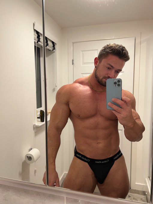 👀 https://t.co/cuReNinzOM<a href="/tag/pridemonth"class="tags"><span>#pridemonth</span></a>