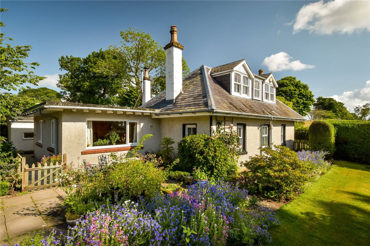 Galbraith_Group's tweet photo. 𝗣𝗿𝗼𝗽𝗲𝗿𝘁𝗶𝗲𝘀 𝗢𝗳 𝗧𝗵𝗲 𝗪𝗲𝗲𝗸 🏡| It's time to take a look at everyone's favourite Friday feature!
We kicked off the week by showcasing North Lodge, a picturesque cottage near the Aberdeenshire coast 🌊
📲 https://t.co/OkdtxHX34t
#Galbraith | #PropertiesOfTheWeek https://t.co/cjpx0KYpmT