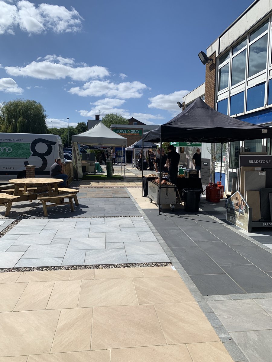 The team are at Huws Gray in Wellingborough today for their open day! Head on down to discuss the world of paving and enjoy a hog roast on this sunny Friday afternoon! #paving #bradstone #tradeday