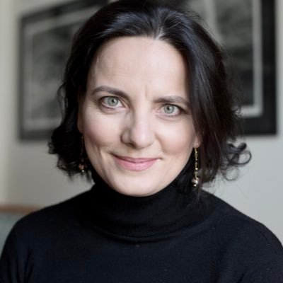 ♀️ Dana Denis-Smith <a href="/ddenissmith/">Dana Denis-Smith OBE</a> writes in <a href="/LexisNexisUK/">LexisNexisUK</a> about the #GenderPayGap in the legal sector. 

Our research found on average, women in the largest law firms earn a fifth less than men. The gender pay gap is 50% wider than the average UK business

lexisnexis.co.uk/blog/future-of…