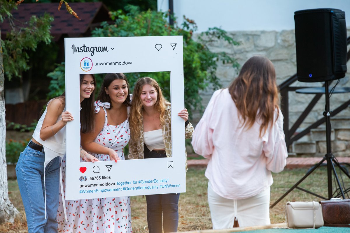 unwomenmoldova's tweet photo. "Discover Modova's Finest" brought together representatives of Diplomatic Missions, entrepreneurs and fashion designers &amp; provided a real chance to women entrepreneurs to establish direct contacts with the🇲🇩Ambassadors - who are also promoters of #MadeInMoldova products abroad. https://t.co/10NUIhOJgL