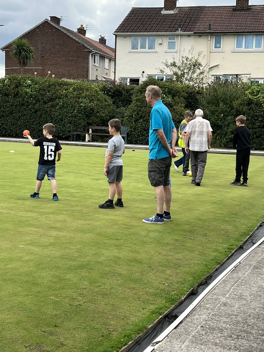 Little known fact (and we know it will embarrass him) @ScottStartPoint from our digital team is quite the bowler. Today he’s joined us at Woodley Sports Bowling to show off his skills #HAF2022 #stockporthaf