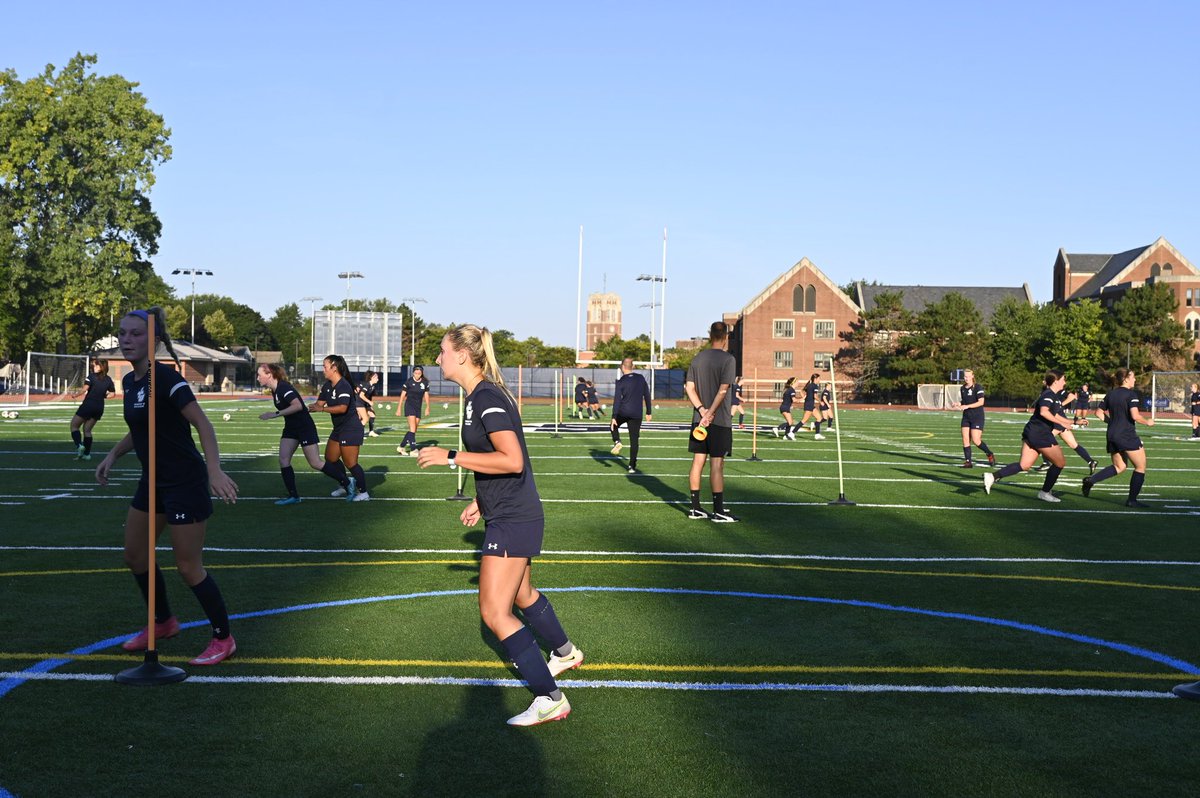 Great first day of practice with <a href="/JCUWSOCCER/">JCU Women's Soccer</a> ⚽️☀️ 
#GoStreaks ⚡️